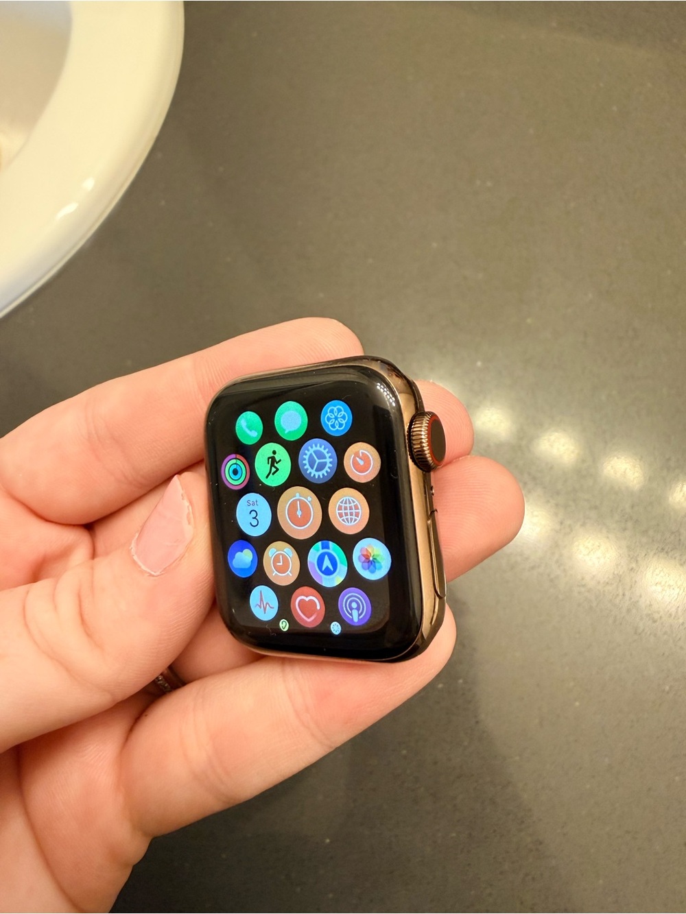 Apple Watch Series 4 | 40MM | Stainless Steel Gold